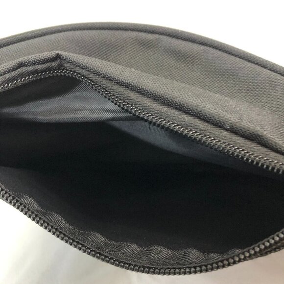 TikTok Black Adjustable Fanny Pack - Picture 5 of 5